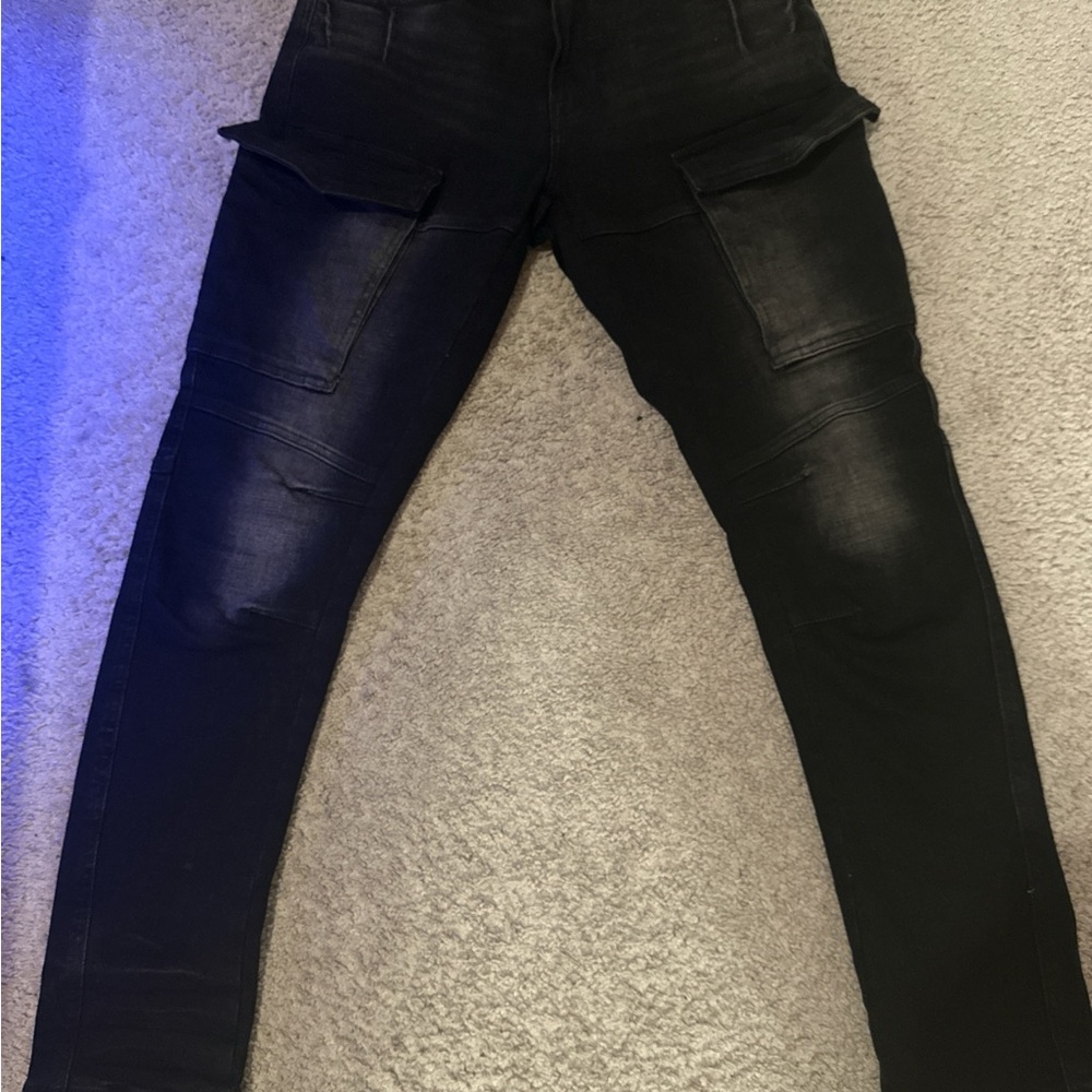 Black Slim Straight Jeans with Classic Style